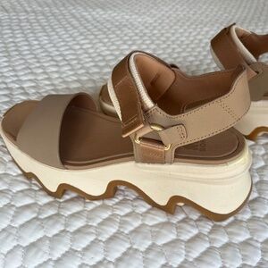 Sorel Sandals NEW sz 8